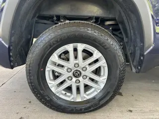 Toyota Tundra 2024 4x2 SR5 4p Camión Cabina CrewMax LB
