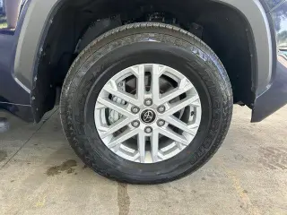 Toyota Tundra 2024 4x2 SR5 4p Camión Cabina CrewMax LB