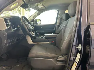 Toyota Tundra 2024 4x2 SR5 4p Camión Cabina CrewMax LB