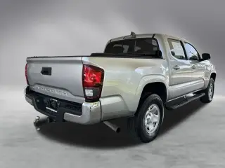 Toyota Tacoma 2022 4x2 SR5 4p Doble Cab 5.0 ft SB
