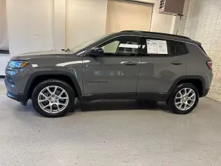 Jeep Compass 2023 4x4 Latitude Lux 4p SUV