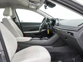 Hyundai SONATA 2022 SE 4p Sedan (lanzamiento de mitad de año)