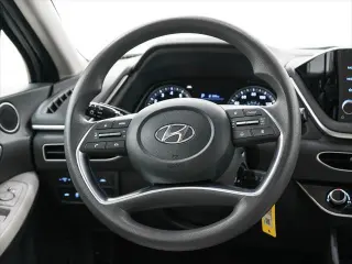 Hyundai SONATA 2022 SE 4p Sedan (lanzamiento de mitad de año)