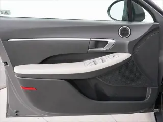 Hyundai SONATA 2022 SE 4p Sedan (lanzamiento de mitad de año)