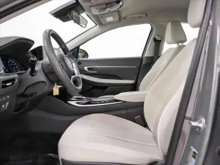 Hyundai SONATA 2022 SE 4p Sedan (lanzamiento de mitad de año)