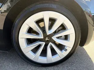 Tesla Model 3 2022 AWD Long Range 4p Sedan