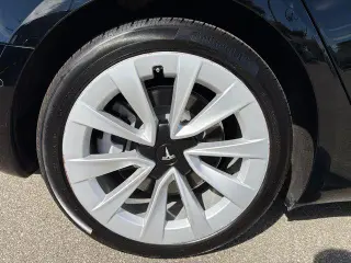 Tesla Model 3 2022 AWD Long Range 4p Sedan