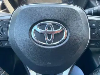 Toyota Corolla 2023 SE 4p Sedan