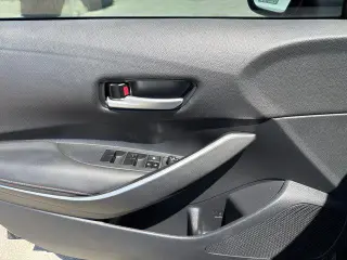 Toyota Corolla 2023 SE 4p Sedan