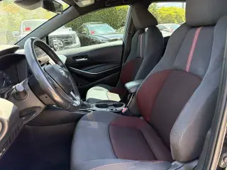 Toyota Corolla 2023 SE 4p Sedan