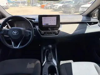 Toyota Corolla 2023 SE 4p Sedan