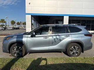 Toyota Highlander 2024 XLE SUV 4p.