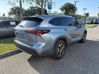Toyota Highlander 2024 XLE SUV 4p.