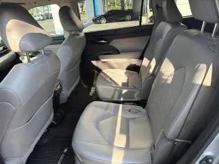 Toyota Highlander 2024 XLE SUV 4p.