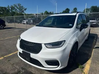 Chrysler Pacifica 2025 Limited 4p Minivan