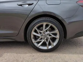 Genesis G70 2022 2.0T 4p Sedan