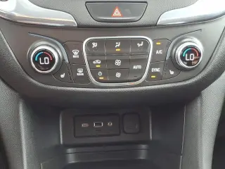 Chevrolet Equinox 2020 4x4 LT 4p SUV con 2 filas de asientos