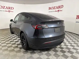 Tesla Model Y 2024 Long Range 4p Crossover