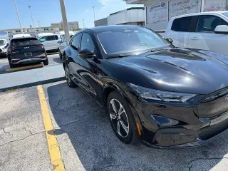 Ford Mustang Mach-E 2023 Premium 4p SUV