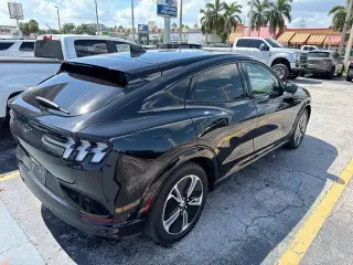 Ford Mustang Mach-E 2023 Premium 4p SUV