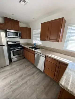 3 bedroom house in central LA