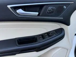 Ford Edge 2023 AWD Titanium 4dr Crossover
