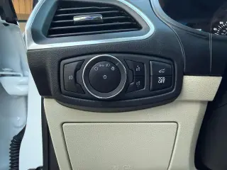 Ford Edge 2023 AWD Titanium 4dr Crossover