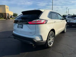 Ford Edge 2023 AWD Titanium 4dr Crossover