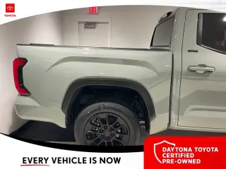 Toyota Tundra 2024 4x4 SR5 4dr CrewMax Cab Pickup SB