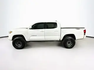 Toyota Tacoma 2017 4x2 TRD Sport 4p Doble Cabina 5.0 ft SB