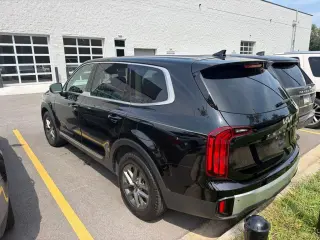 Kia Telluride 2024 LX 4p SUV