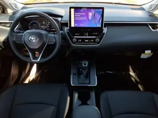 Toyota Corolla Cross 2026 AWD XLE 4p Crossover