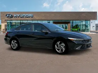 Hyundai ELANTRA 2025 SEL Confort 4p Sedan