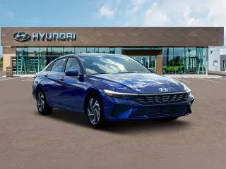 Hyundai ELANTRA 2025 SEL Confort 4p Sedan