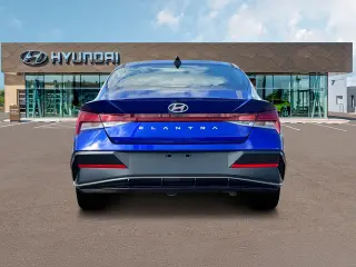 Hyundai ELANTRA 2025 SEL Confort 4p Sedan