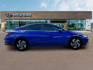 Hyundai ELANTRA 2025 SEL Confort 4p Sedan