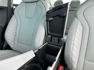 Hyundai ELANTRA 2025 Limited 4p Sedan