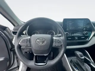 Toyota Highlander 2020 XLE SUV 4p.