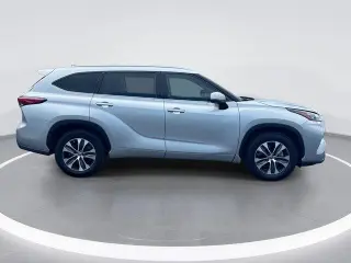Toyota Highlander 2020 XLE SUV 4p.