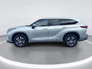 Toyota Highlander 2020 XLE SUV 4p.
