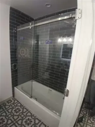 Shower doors, Ventanas & más !