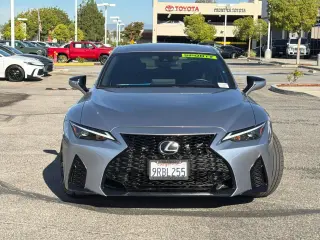 Lexus IS 300 2024 F SPORT Design Sedán de 4 puertas