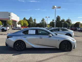 Lexus IS 300 2024 F SPORT Design Sedán de 4 puertas