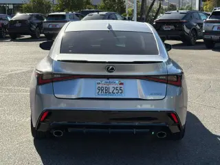 Lexus IS 300 2024 F SPORT Design Sedán de 4 puertas