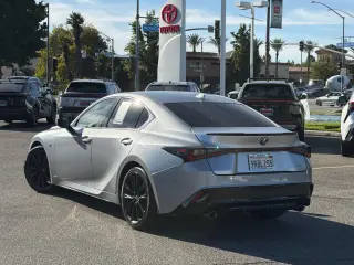 Lexus IS 300 2024 F SPORT Design Sedán de 4 puertas