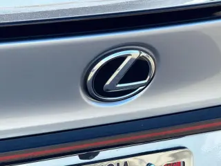 Lexus IS 300 2024 F SPORT Design Sedán de 4 puertas