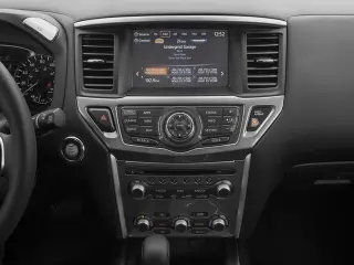 Nissan Pathfinder 2018 SV SUV de 4 puertas