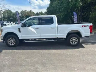 Ford F-250 Super Duty 2019 4x4 XLT 4 puertas Crew Cab batea de 6.8 pies Pickup