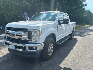 Ford F-250 Super Duty 2019 4x4 XLT 4 puertas Crew Cab batea de 6.8 pies Pickup