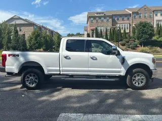 Ford F-250 Super Duty 2019 4x4 XLT 4 puertas Crew Cab batea de 6.8 pies Pickup